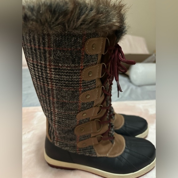 Women’s size 7 like new - Picture 1 of 4